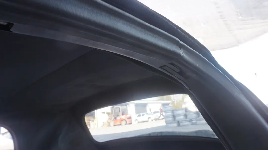 Dach składany schwarz do BMW E85 Z4 o numerze 7114086 BMW E85 Z4 Dach składany schwarz - SKU 7114086 - Numer Części 7114086