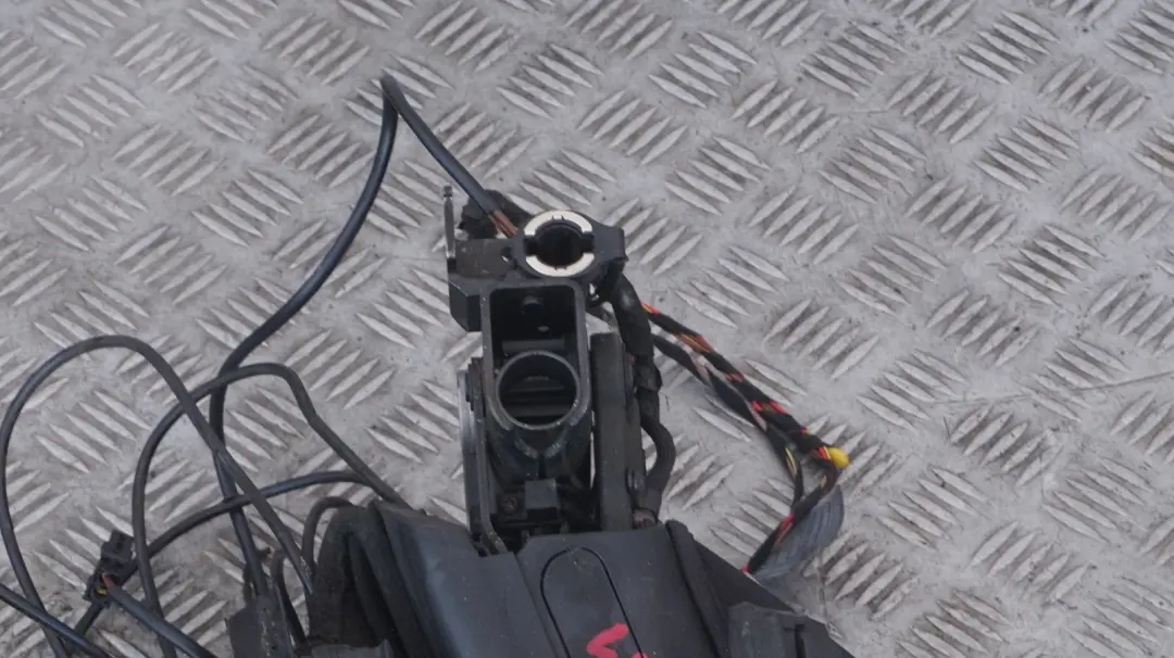 Dach składany schwarz do BMW E85 Z4 o numerze 7114086 BMW E85 Z4 Dach składany schwarz - SKU 7114086 - Numer Części 7114086