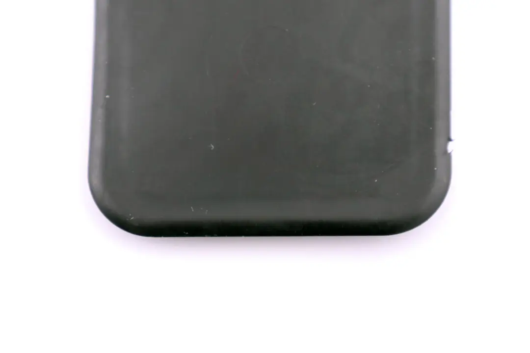 Zaślepka Osłona Drzwi Przednich Przód do BMW E63 E64 o numerze 7114616 BMW E63 E64 Zaślepka Osłona Drzwi Przednich Przód - SKU 7114616 - Numer Części 7114616