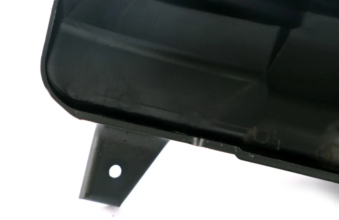 Apertura Centralina Destra per BMW E65 E66 E67 con numero di parte 7115226 BMW E65 E66 E67 Apertura Centralina Destra - SKU 7115226 - Numero di parte 7115226