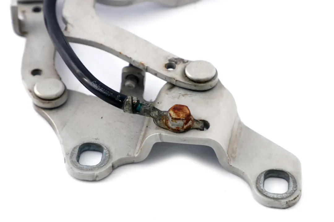 Bisagra Delantera Izquierda Del Capo Plata para BMW E90 E90N E91 E92 E93 LCI con número de pieza 7115263 BMW E90 E90N E91 E92 E93 LCI Bisagra Delantera Izquierda Del Capo Plata - SKU 7115263-1 - Número de pieza 7115263