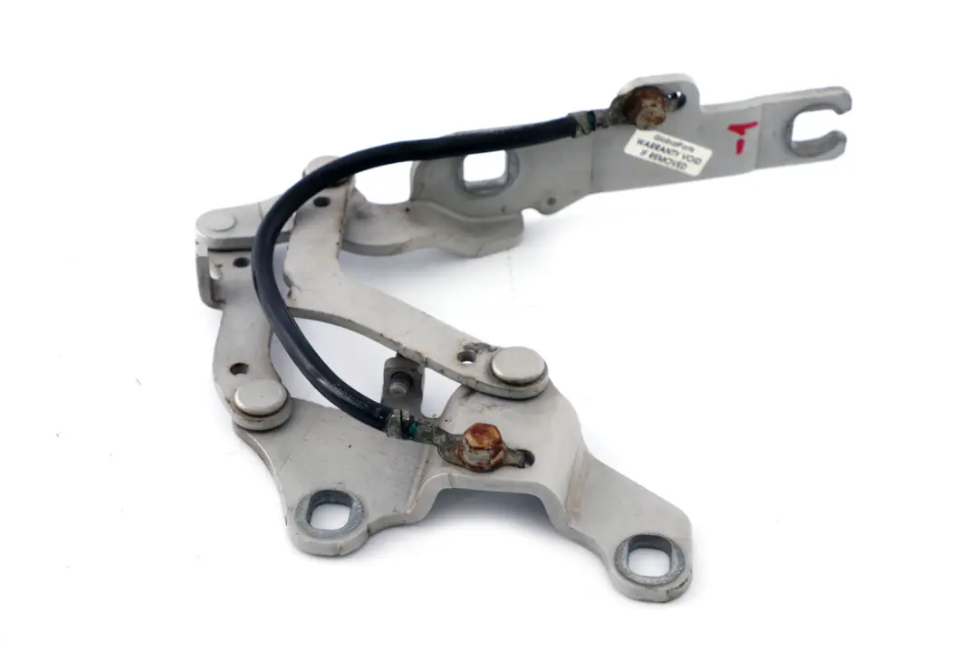 Cardine Lembo Anteriore SX Argento per BMW E90 E90N E91 E91N E92 E93 LCI con numero di parte 7115263 BMW E90 E90N E91 E91N E92 E93 LCI Cardine Lembo Anteriore SX Argento - SKU 7115263-1 - Numero di parte 7115263