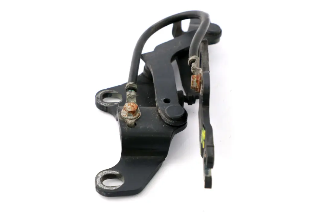 Charniere Rabat a Gauche Mousseux Graphite pour BMW 3 E90 E91 à propos du numéro de pièce 7115263 BMW 3 E90 E91 Charniere Rabat a Gauche Mousseux Graphite - SKU 7115263-SG - Numéro de pièce 7115263