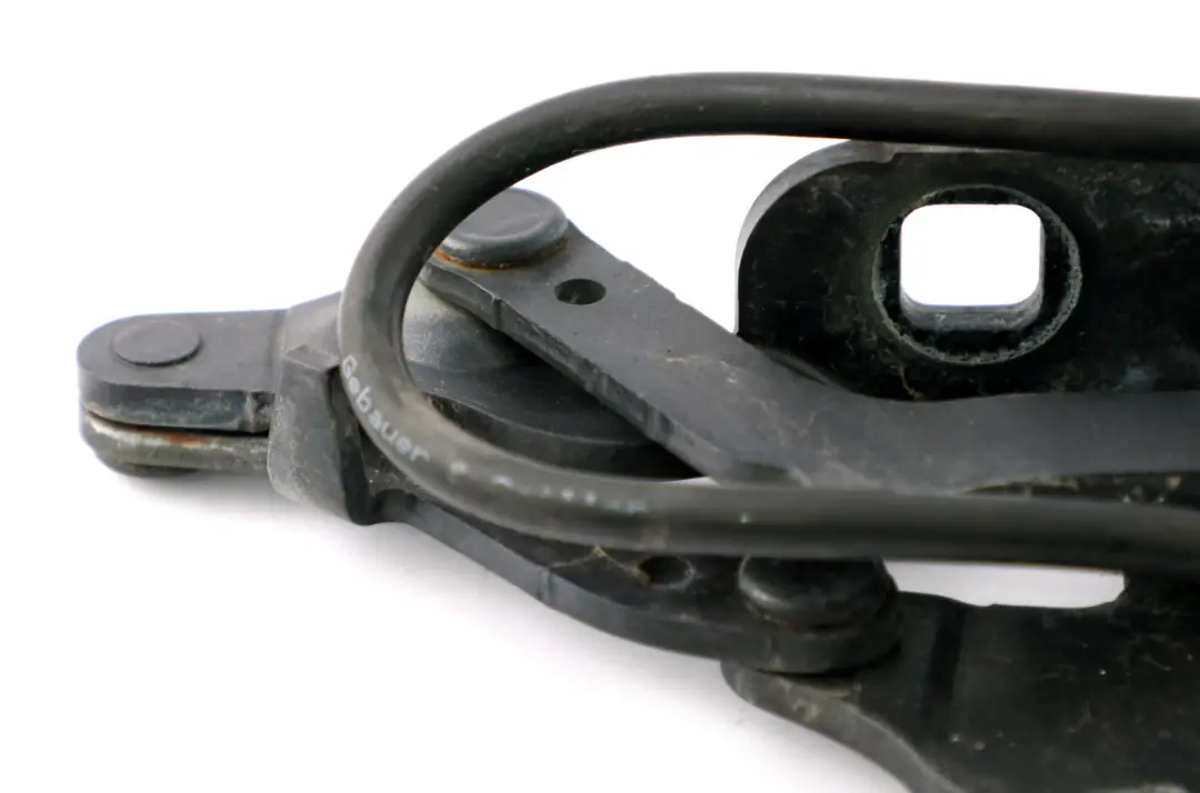 Charniere Rabat a Gauche Mousseux Graphite pour BMW 3 E90 E91 à propos du numéro de pièce 7115263 BMW 3 E90 E91 Charniere Rabat a Gauche Mousseux Graphite - SKU 7115263-SG - Numéro de pièce 7115263