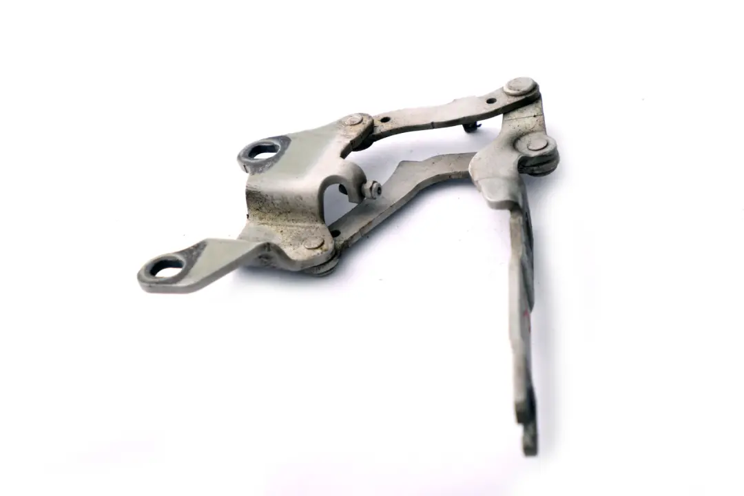 Cardine Lembo Anteriore Destra Argento 7115264 per BMW E90 E91 E92 E93 con numero di parte 7210678 BMW E90 E91 E92 E93 Cardine Lembo Anteriore Destra Argento 7115264 - SKU 7115264-1 - Numero di parte 7210678