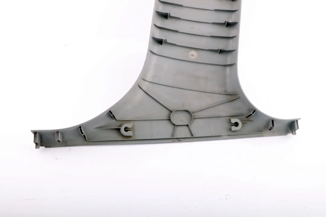 1er-Reihe E87 Abdeckung B-Säule unten links Alaskagrau Grey 5143 für BMW mit Teilenummer 7115427 BMW 1er-Reihe E87 Abdeckung B-Säule unten links Alaskagrau Grey 5143 - SKU 7115427 - Teilenummer 7115427