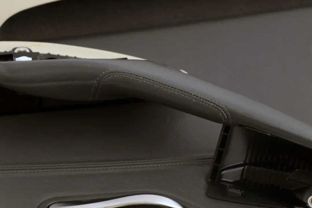 Türverkleidung Leder Rechts CREAMBEIGE Beige Leder für BMW 6 er E63 E64 mit Teilenummer 7115508 BMW 6 er E63 E64 Türverkleidung Leder Rechts CREAMBEIGE Beige Leder - SKU 7115508 - Teilenummer 7115508