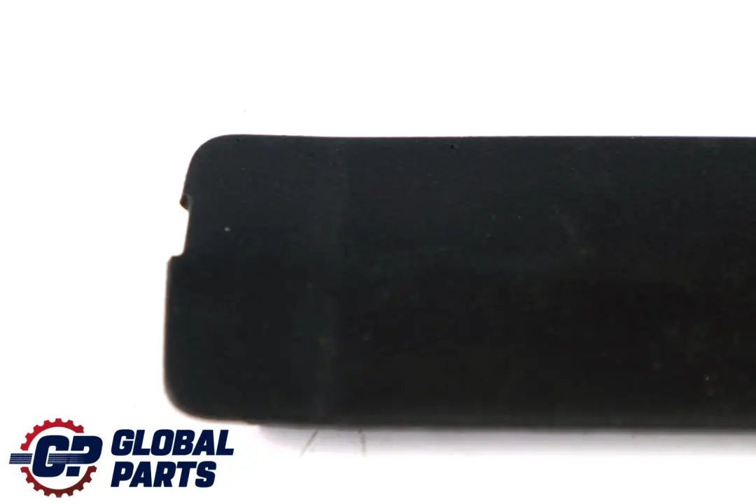 Tapa Ojo De Remolque Parachoques Delantero Derecho Negro para BMW X5 E53 con número de pieza 7116672 BMW X5 E53 Tapa Ojo De Remolque Parachoques Delantero Derecho Negro - SKU 7116672 - Número de pieza 7116672