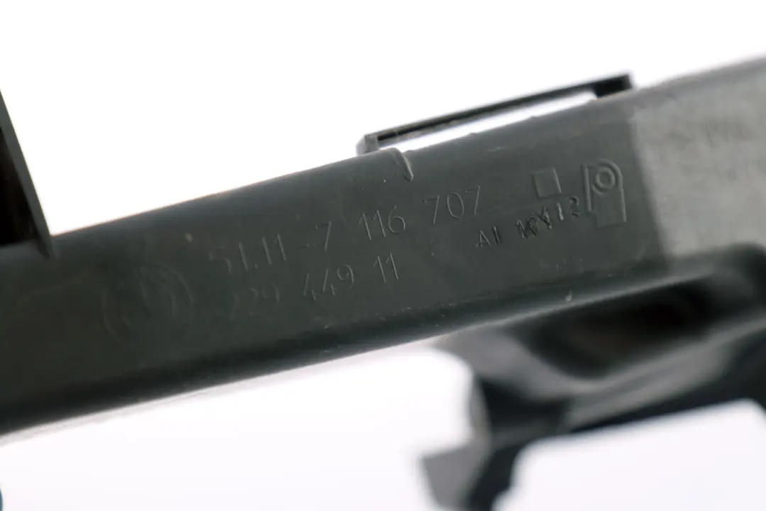 Staffa del Faro Sinistra 5164 per BMW E90 E91 con numero di parte 7116707 BMW E90 E91 Staffa del Faro Sinistra 5164 - SKU 7116707 - Numero di parte 7116707