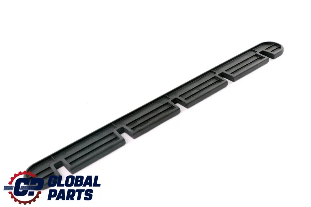Listwa przegroda bagażnika do BMW E61 o numerze 51477116739 BMW E61 Listwa przegroda bagażnika - SKU 7116736 - Numer Części 51477116739