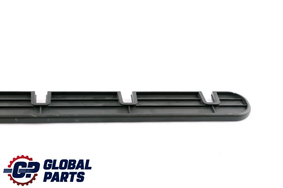 BMW E61 Touring Elemento Separatore Corto Coperchio Bagagliaio 5147 - SKU 7116736 - Numero di parte 51477116739