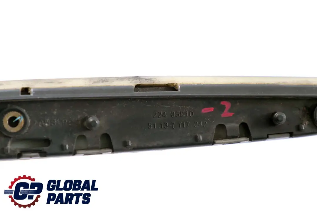 Blende Abdeckung Motorhaube Frontklappe Rechts für BMW 3 er E90 E91 mit Teilenummer 7117242 BMW 3 er E90 E91 Blende Abdeckung Motorhaube Frontklappe Rechts - SKU 7117242-2 - Teilenummer 7117242