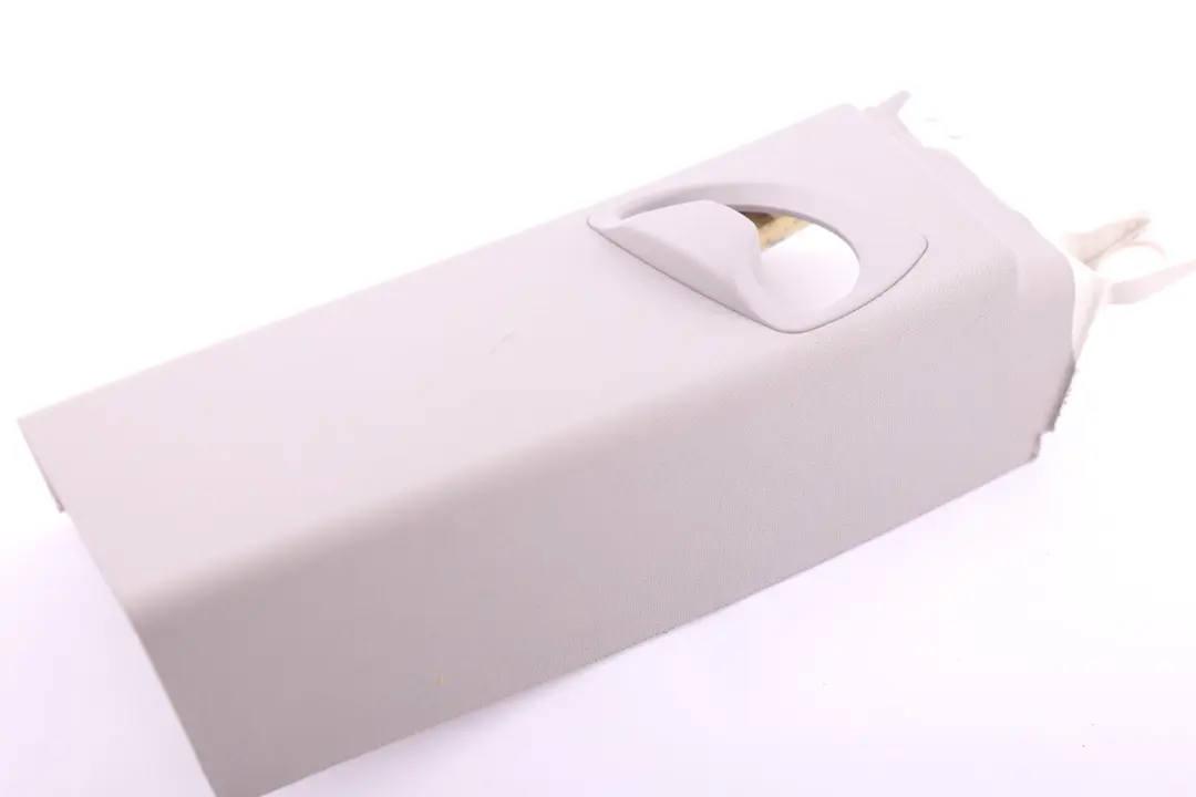 Tapa Columna B Superior Izquierda Gris Grau para BMW E92 con número de pieza 7117469 BMW E92 Tapa Columna B Superior Izquierda Gris Grau - SKU 7117469 - Número de pieza 7117469