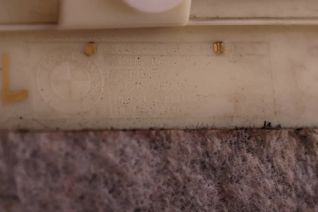 Tapa Columna C Izquierda Embellecedor Grau para BMW E92 LCI con número de pieza 7117473 BMW E92 LCI Tapa Columna C Izquierda Embellecedor Grau - SKU 7117473 - Número de pieza 7117473