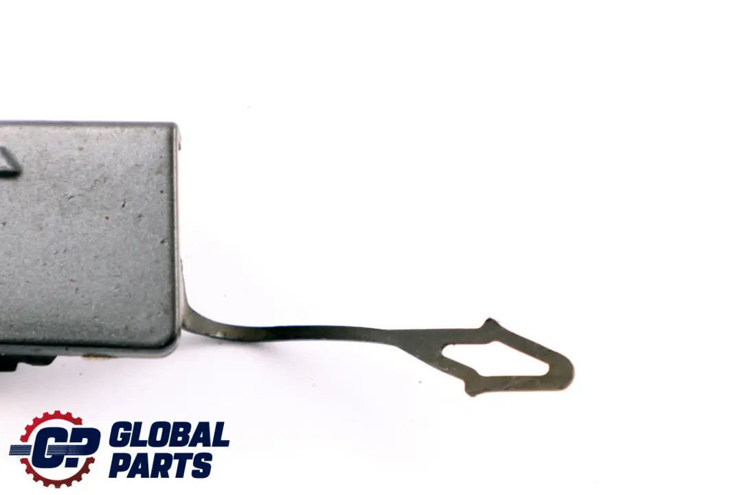 BMW E87 Flap Towing Eye Front Bumper Sparkling Graphite A22 - SKU 7117623-SG - Número de pieza 7117623