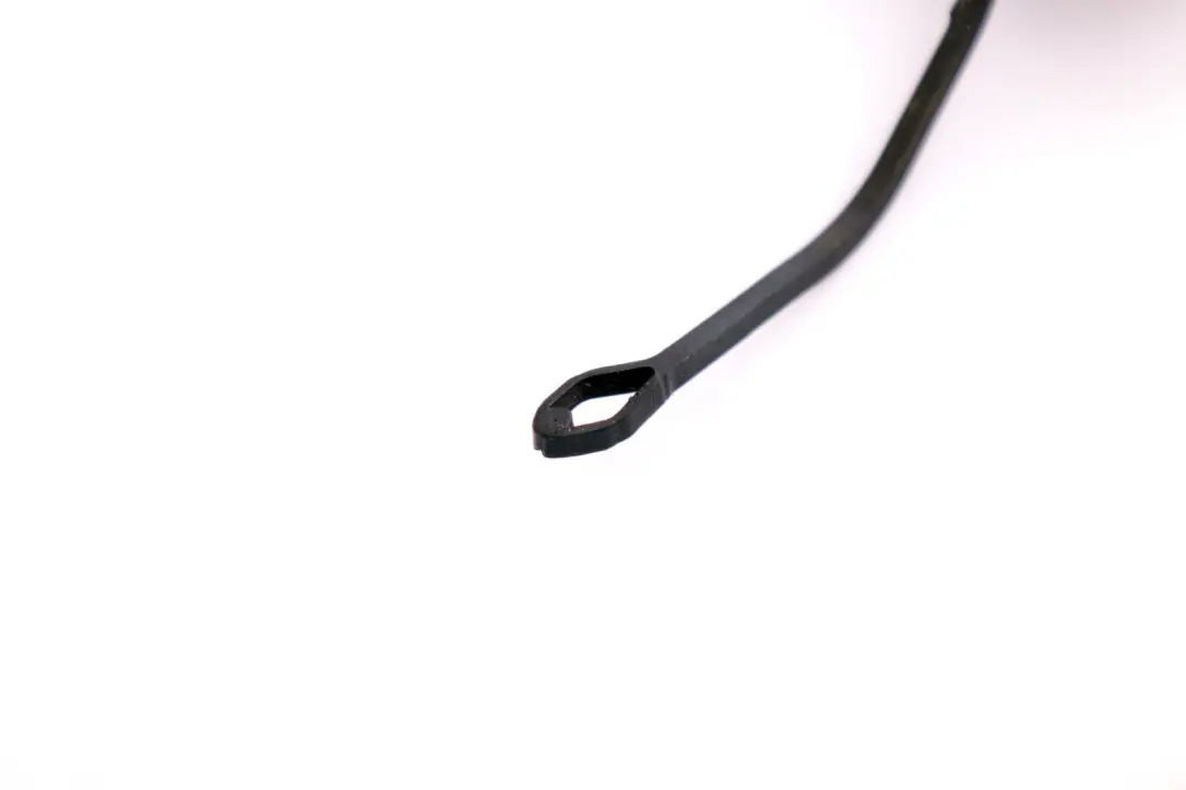 BMW 1 Reihe E87 Klappe Abschleppöse Schwarz Black Sapphire 51127117625 7117625 - SKU 7117625-BS - Teilenummer 0032634