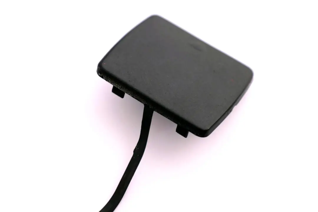 Flap Ojo De Remolque Tapa Parachoques Trasero Zafiro Negro 7117625 para BMW E87 con número de pieza 0032634 BMW E87 Flap Ojo De Remolque Tapa Parachoques Trasero Zafiro Negro 7117625 - SKU 7117625-BS - Número de pieza 0032634