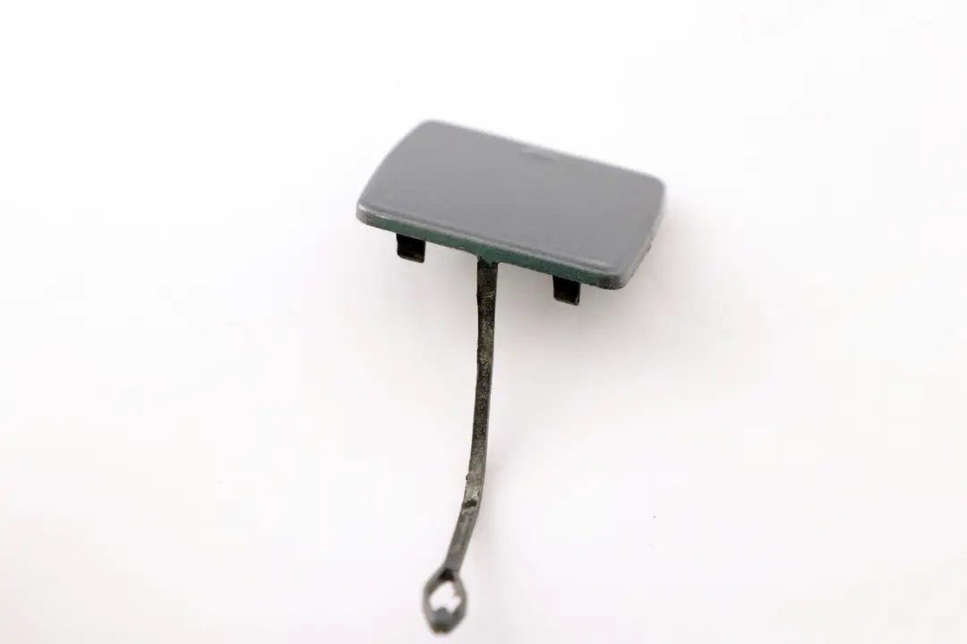 BMW E87 Flap Towing Eye Parachoques trasero Quarzblau Quartz Blue A18 - SKU 7117625-QB - Número de pieza 7117625