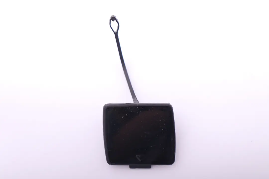 BMW E87 Flap Towing Eye Copertura paraurti posteriore Schwarz 2 Nero 7117625 - SKU 7117625-SCH - Numero di parte 0032634