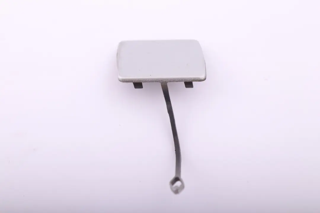 BMW E87 Flap occhio di traino paraurti posteriore Titansilber - SKU 7117625-TS - Numero di parte 7117625