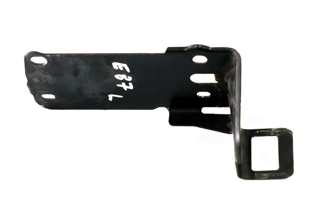 Plaque Receptrice Module de Refroidissement Bas Links pour BMW E81 E87 E90 E91 à propos du numéro de pièce 7117811 BMW E81 E87 E90 E91 Plaque Receptrice Module de Refroidissement Bas Links - SKU 7117811 - Numéro de pièce 7117811