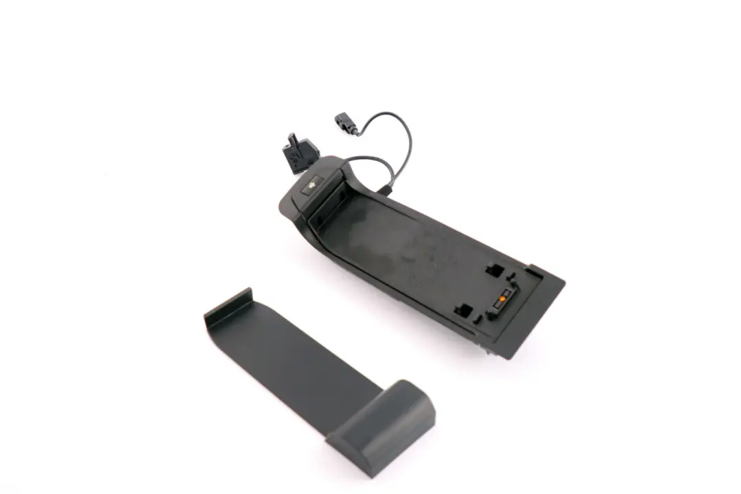 Apertura Telefono Nero 6937993 per BMW E90 E91 E92 E93 con numero di parte 7118054 BMW E90 E91 E92 E93 Apertura Telefono Nero 6937993 - SKU 7118054-4 - Numero di parte 7118054