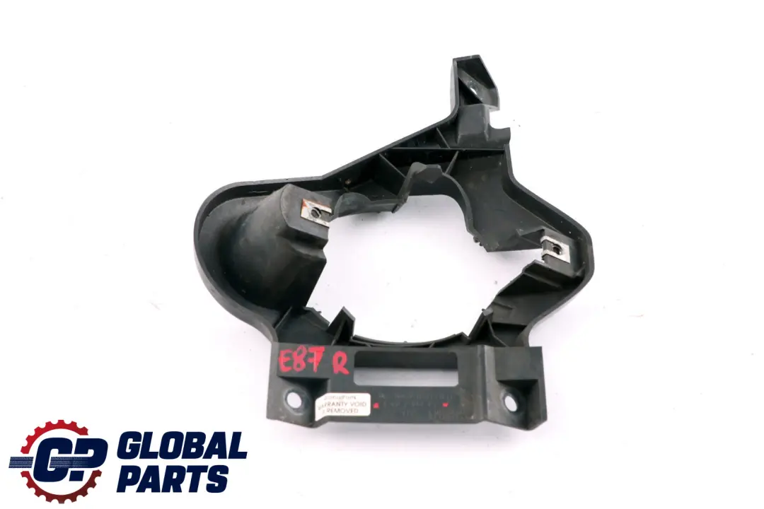 Supporto Fari Fendinebbia Destra per BMW E81 E87 E87N con numero di parte 7118152 BMW E81 E87 E87N Supporto Fari Fendinebbia Destra - SKU 7118152 - Numero di parte 7118152