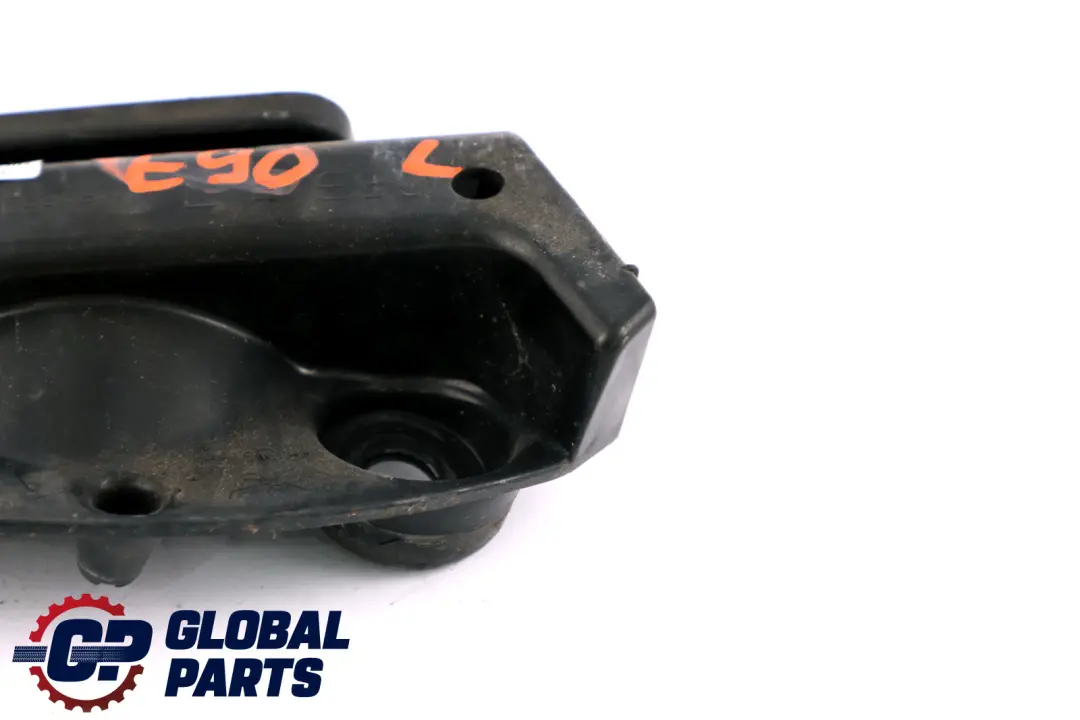 Parachoques Trasero Guia De Soporte Para Luz Trasera Izquierda para BMW E90 con número de pieza 7118193 BMW E90 Parachoques Trasero Guia De Soporte Para Luz Trasera Izquierda - SKU 7118193 - Número de pieza 7118193