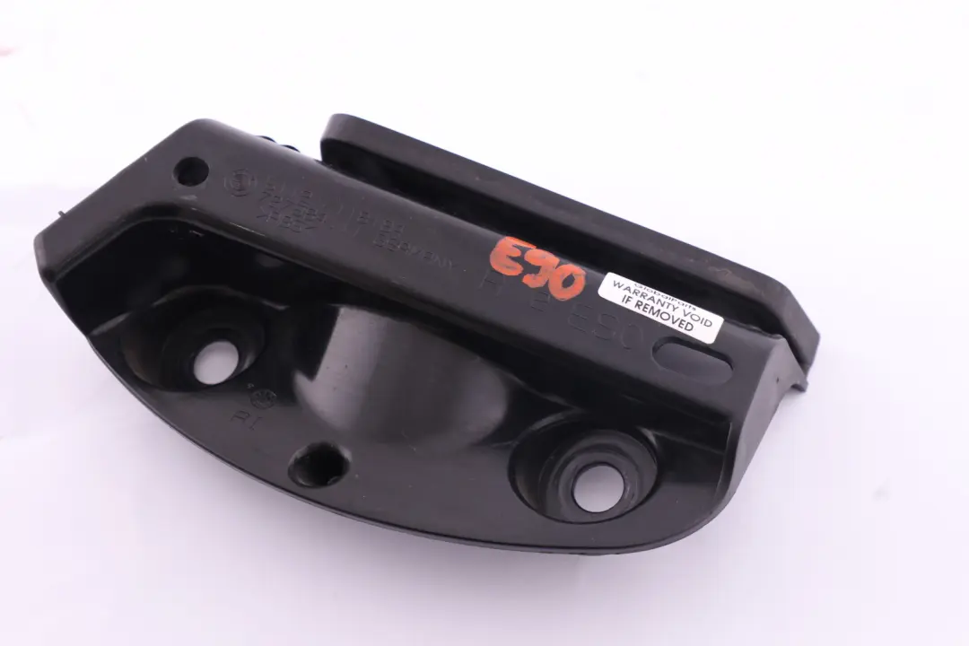 Prowadnica Ślizg Lampy Zderzaka Prawy Tył do BMW E90 o numerze 7118194 BMW E90 Prowadnica Ślizg Lampy Zderzaka Prawy Tył - SKU 7118194 - Numer Części 7118194