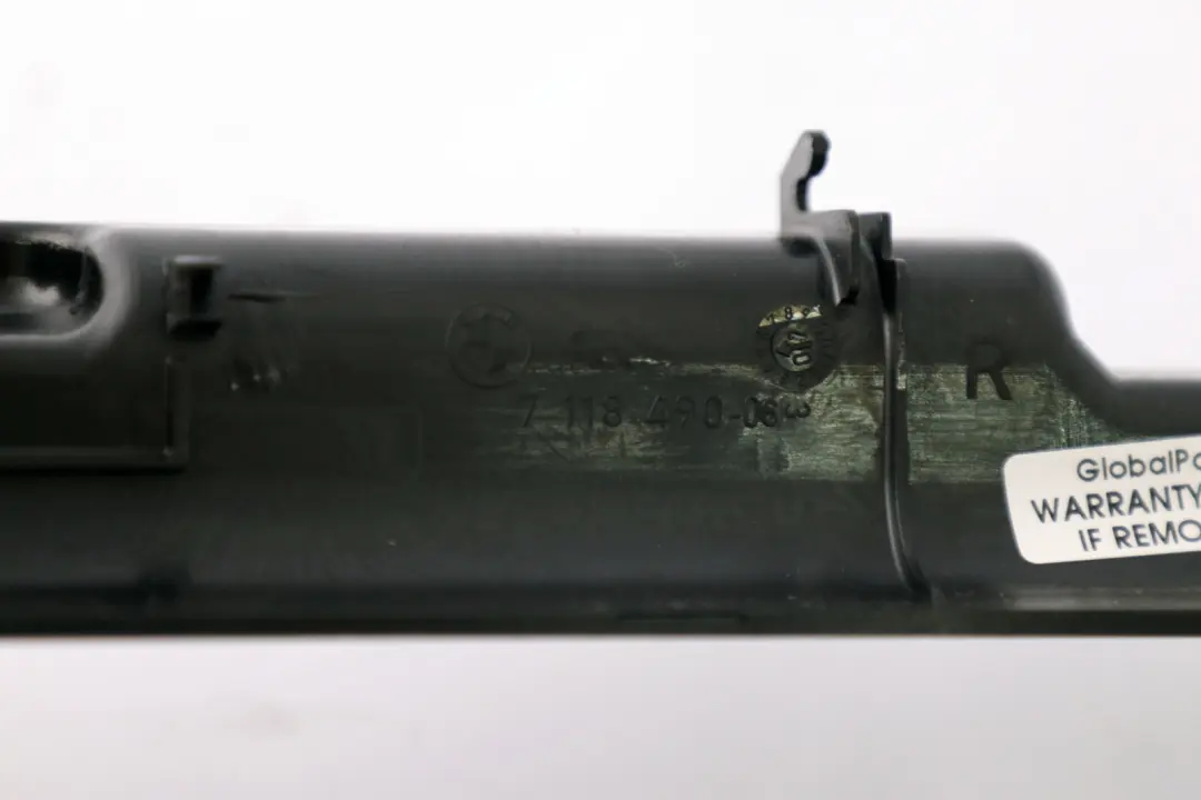 Reihe E81 E87 E90 LCI Blende Sitzschiene rechts Black Schwarz für BMW 1 3 mit Teilenummer 7118490 BMW 1 3 Reihe E81 E87 E90 LCI Blende Sitzschiene rechts Black Schwarz - SKU 7118490 - Teilenummer 7118490