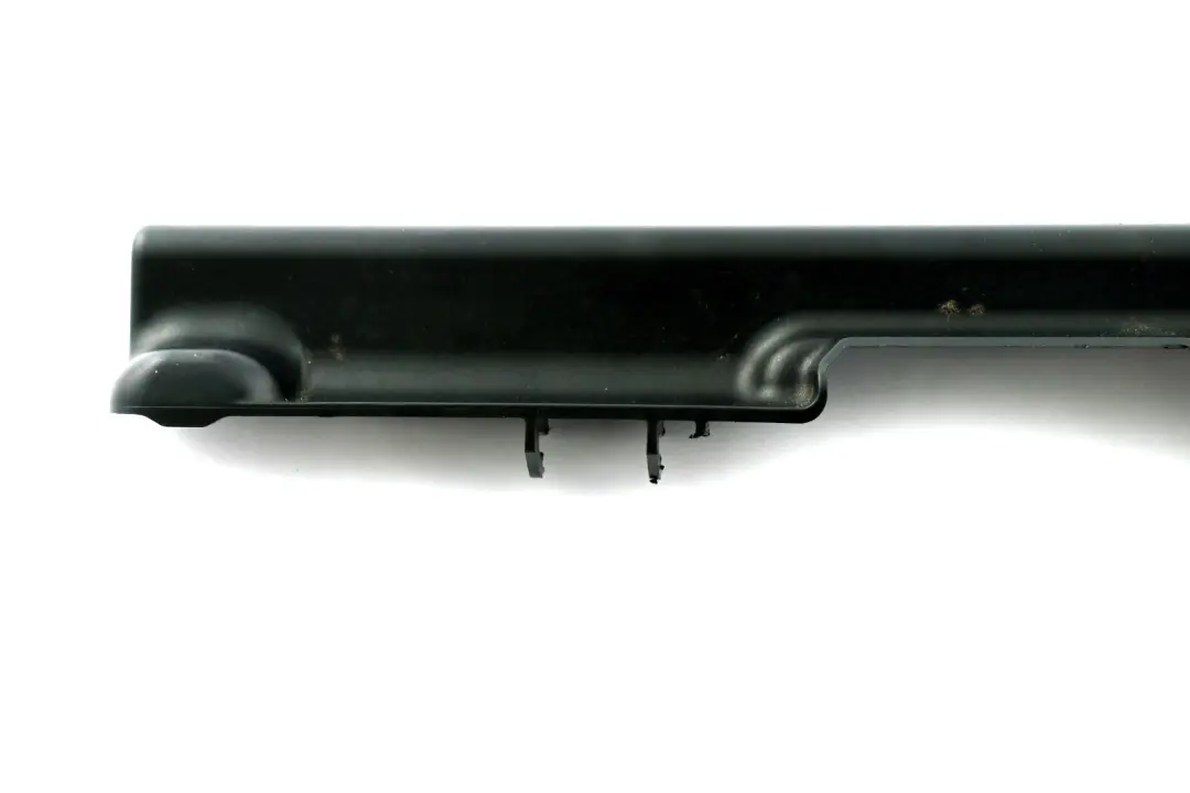 Guida Del Sedile Nero Anteriore Destro per BMW E81 E87 E90 E91 con numero di parte 7118502 BMW E81 E87 E90 E91 Guida Del Sedile Nero Anteriore Destro - SKU 7118502 - Numero di parte 7118502