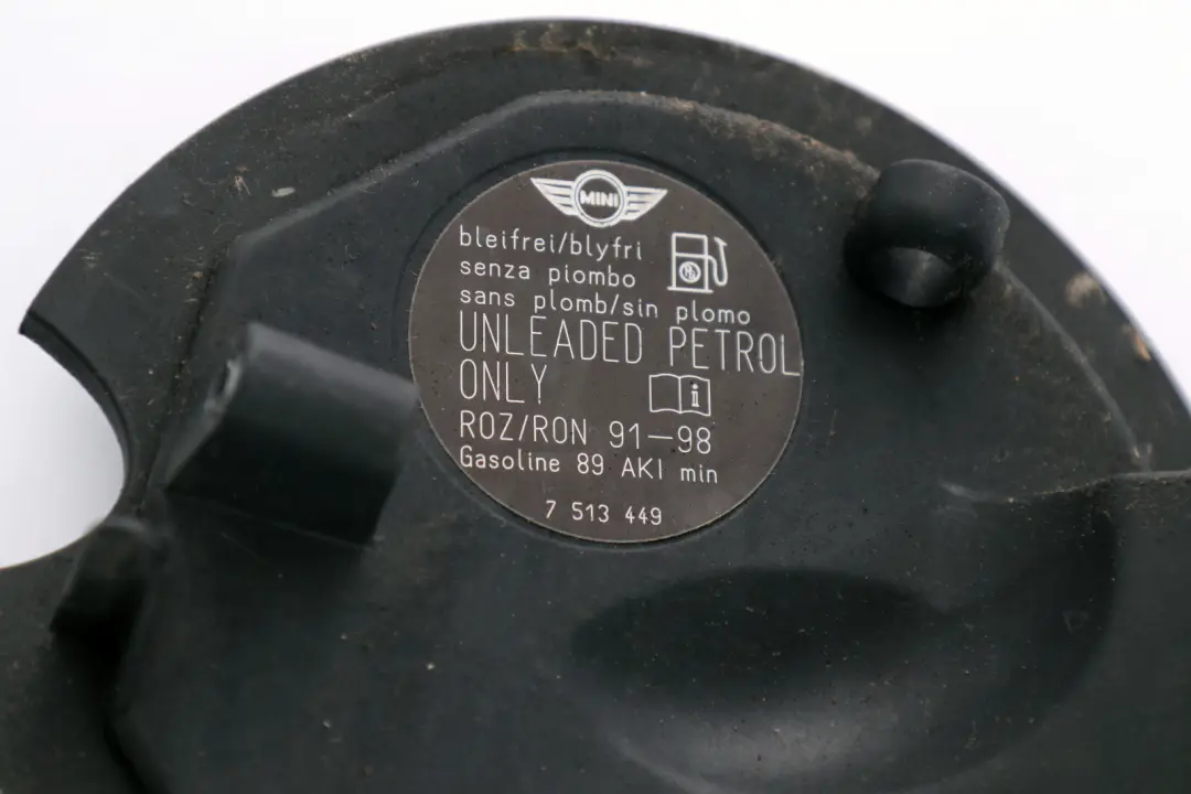 Scharnier Tank Deckel Abdeckung für Mini Cabrio R52 mit Teilenummer 7118520 Mini Cabrio R52 Scharnier Tank Deckel Abdeckung - SKU 7118520 - Teilenummer 7118520