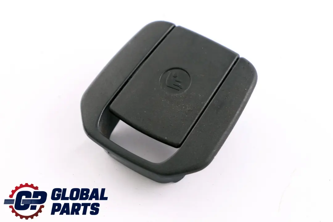 Copertura Isofix Nera per BMW E81 E82 E84 E87 E90 E91 F20 LCI con numero di parte 7118673 BMW E81 E82 E84 E87 E90 E91 F20 LCI Copertura Isofix Nera - SKU 7118673 - Numero di parte 7118673