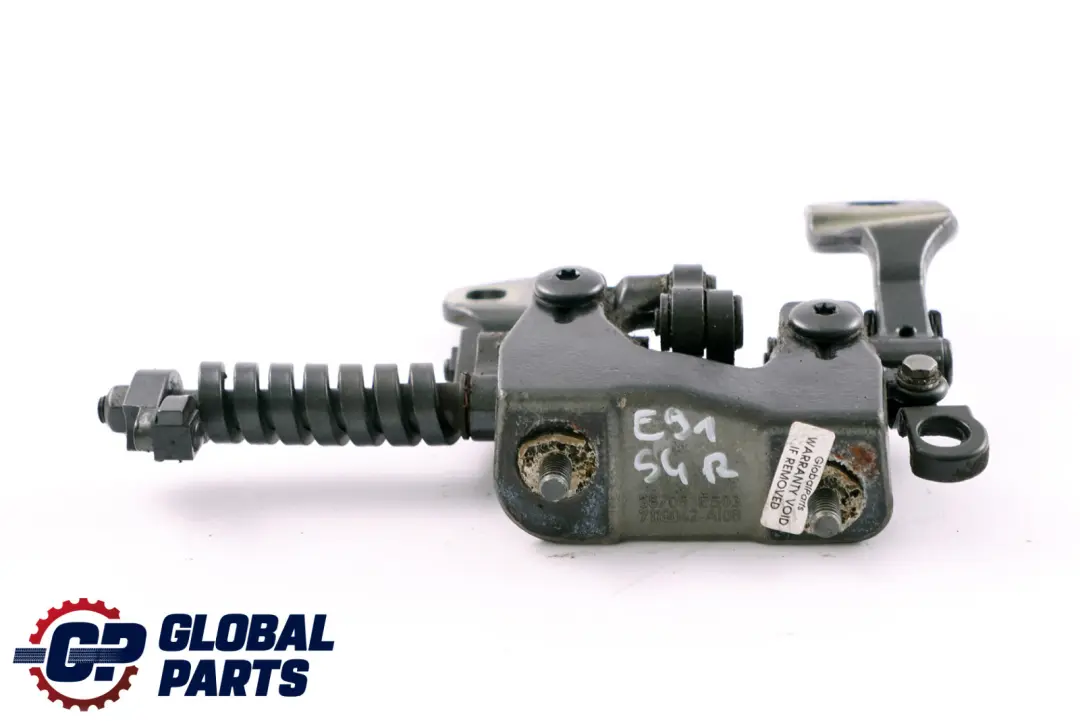 Cardine Portellone Destra Frizzante Grafite Metallizzato per BMW E91 con numero di parte 7119042 BMW E91 Cardine Portellone Destra Frizzante Grafite Metallizzato - SKU 7119042-SG - Numero di parte 7119042