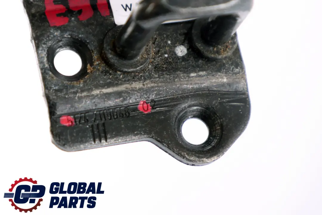 Staffa di Chiusura Portellone 5124 per BMW E91 LCI con numero di parte 7119048 BMW E91 LCI Staffa di Chiusura Portellone 5124 - SKU 7119048 - Numero di parte 7119048