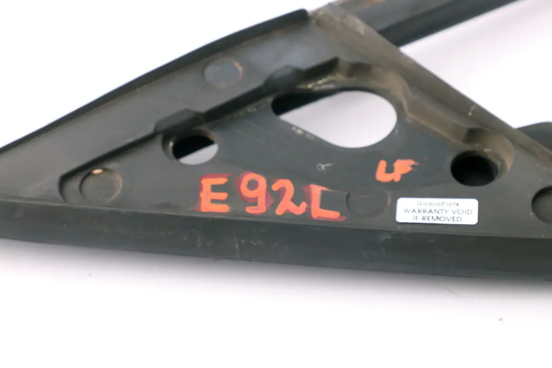 E93N Cristal Guia Ventana Puerta Delantera Izquierda para BMW E92 E92N E93 con número de pieza 7119067 BMW E92 E92N E93 E93N Cristal Guia Ventana Puerta Delantera Izquierda - SKU 7119067 - Número de pieza 7119067