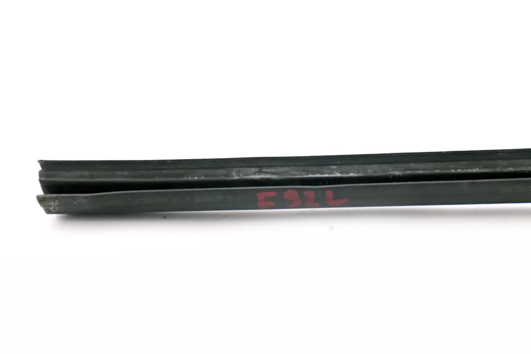 Schachtabdichtung Conditionnement Interieur Porte avant Gauche BMW 3 E92 - SKU 7119089 - Numéro de pièce 7119089