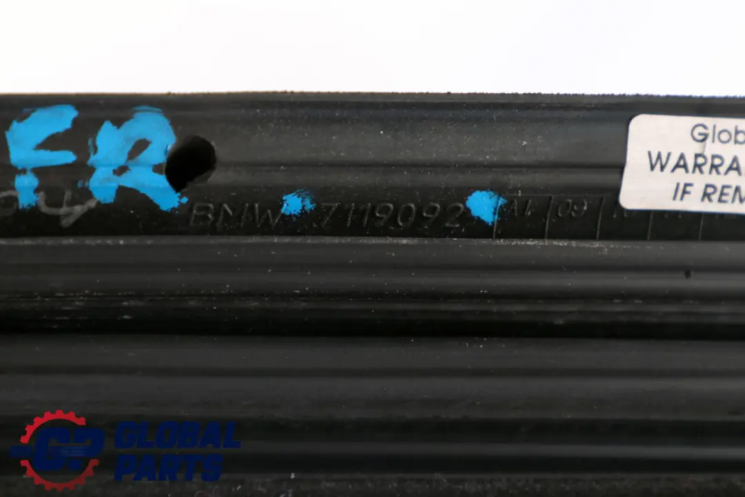 BMW E92 LCi Door Weatherstrip Seal Right Front O/S - SKU 7119092 - Part number 7119092
