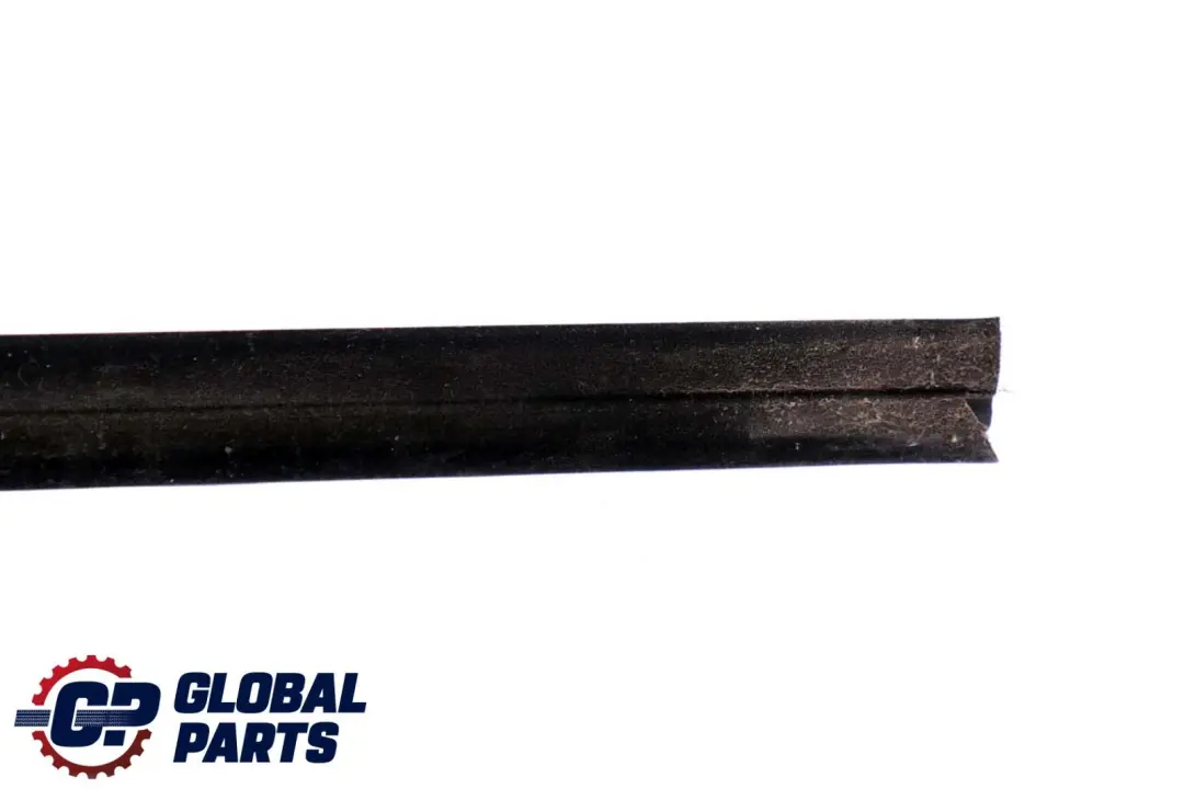 BMW E93 Cabrio Joint interieur de canal de fenetre arriere droit - SKU 7119096 - Numéro de pièce 7119096