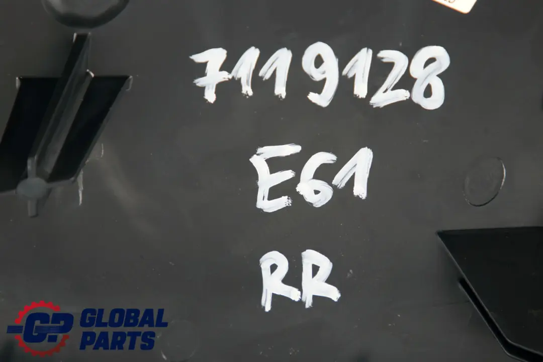 BMW 5 er E61 Sitz Hinten Seitenteil Leder Rechts - SKU 7119128 - Teilenummer 7119128