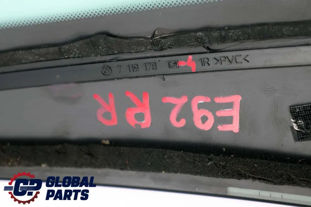 Garniture Vitre Latérale Porte Arrière Droite Verte AS2 pour BMW E92 LCI à propos du numéro de pièce 7119178 BMW E92 LCI Garniture Vitre Latérale Porte Arrière Droite Verte AS2 - SKU 7119178-4 - Numéro de pièce 7119178