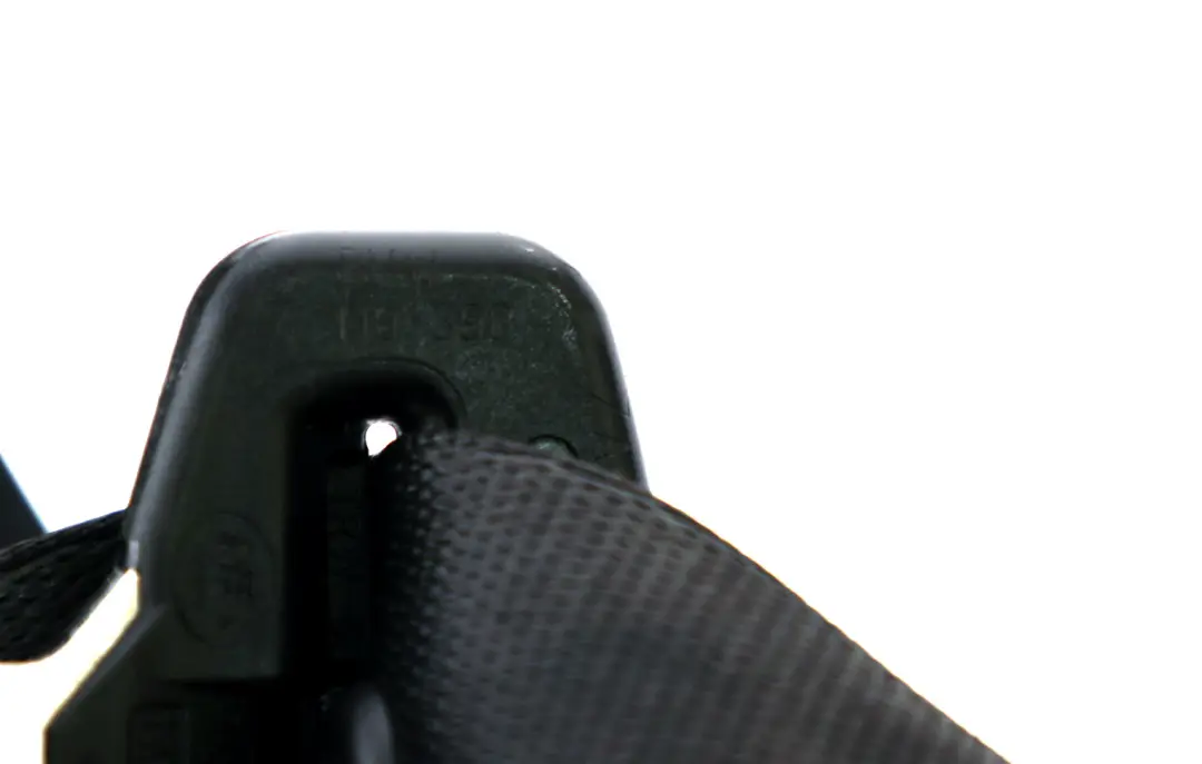 Obergurt Vorn Rechts mit Kraftbegrenzer Schwarz für BMW 1 3 er E81 E92 mit Teilenummer 9138246 BMW 1 3 er E81 E92 Obergurt Vorn Rechts mit Kraftbegrenzer Schwarz - SKU 7119390 - Teilenummer 9138246