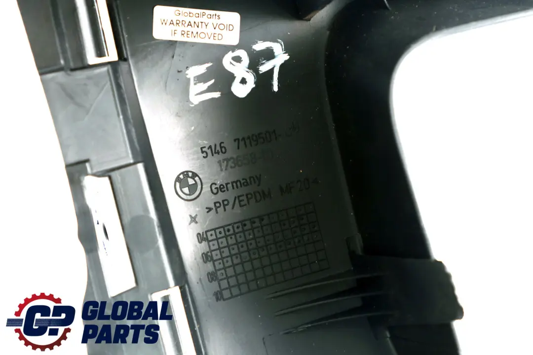 Registrazione Fondo Scomparto Posteriore SX Nero 67119501 per BMW E87 E87N LCI con numero di parte 51467119501 BMW E87 E87N LCI Registrazione Fondo Scomparto Posteriore SX Nero 67119501 - SKU 7119501-1 - Numero di parte 51467119501