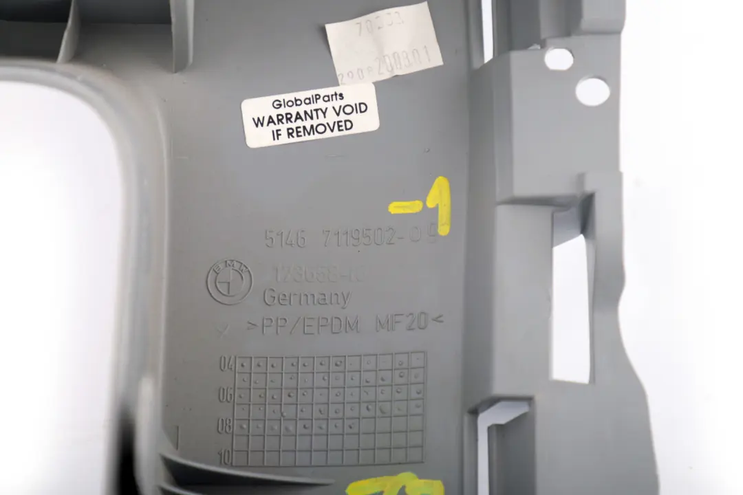 Aufnahme Ablegeboden Hinten Rechts Alaskagrau Grau 6952611 für BMW 1 er E87 mit Teilenummer 7119502 BMW 1 er E87 Aufnahme Ablegeboden Hinten Rechts Alaskagrau Grau 6952611 - SKU 7119502-1 - Teilenummer 7119502