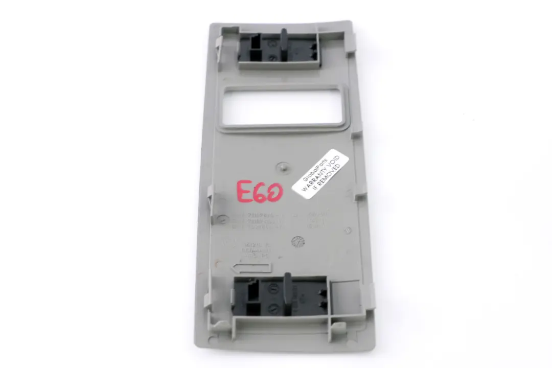 Osłona Zaślepka Podsufitki Szara do BMW E60 E61 o numerze 7119781 BMW E60 E61 Osłona Zaślepka Podsufitki Szara - SKU 7119781-1 - Numer Części 7119781
