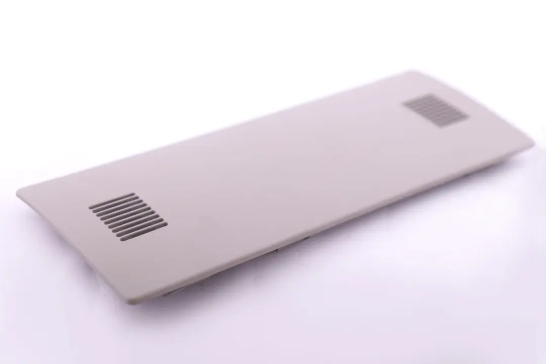 Osłona Podsufitki Przednia Szara do BMW E60 E61 o numerze 7119781 BMW E60 E61 Osłona Podsufitki Przednia Szara - SKU 7119781 - Numer Części 7119781