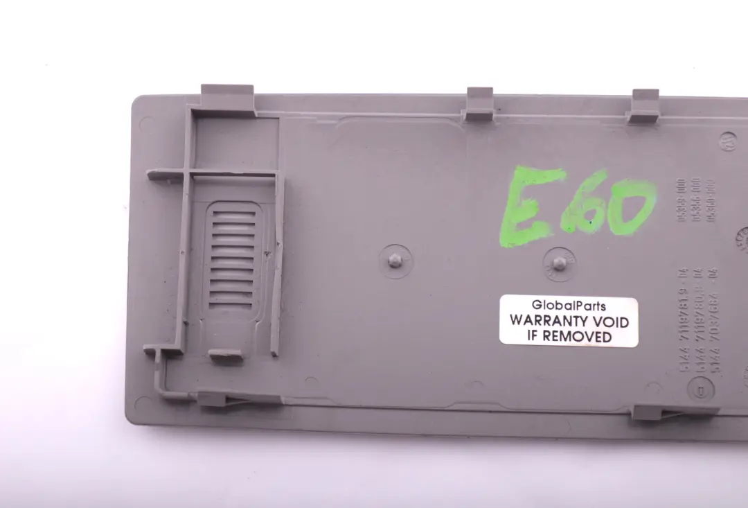 Llamada de Emergencia SOS Cubre Techo Antipánico 7124011 para BMW E60 E61 con número de pieza 7119781 BMW E60 E61 Llamada de Emergencia SOS Cubre Techo Antipánico 7124011 - SKU 7119781 - Número de pieza 7119781