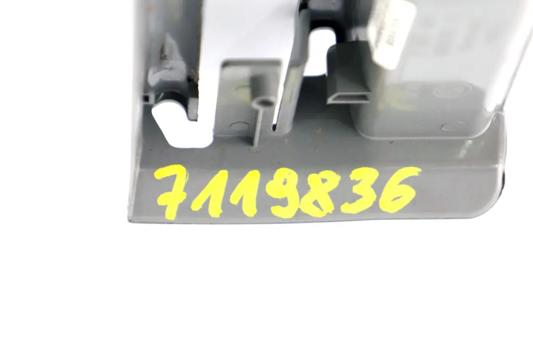 BMW E60 E61 LCI Couvercle avant extérieur droit gris - SKU 7119836 - Numéro de pièce 7007696