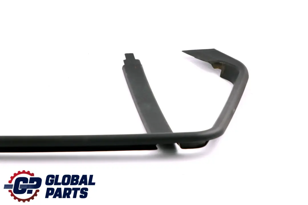 Revetement Fenetre Porte Arriere Gauche 5134 pour BMW 3 E91 à propos du numéro de pièce 7119949 BMW 3 E91 Revetement Fenetre Porte Arriere Gauche 5134 - SKU 7119949 - Numéro de pièce 7119949