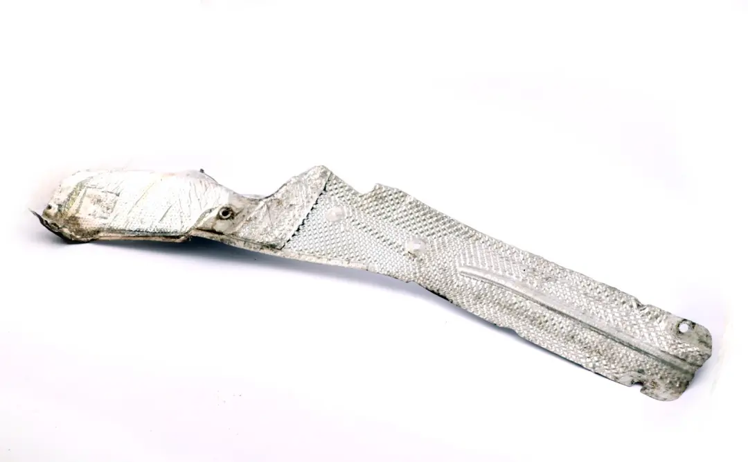 Wärmeisolierung Motorträger Rechts für BMW 7 er E65 E66 mit Teilenummer 7119988 BMW 7 er E65 E66 Wärmeisolierung Motorträger Rechts - SKU 7119988 - Teilenummer 7119988